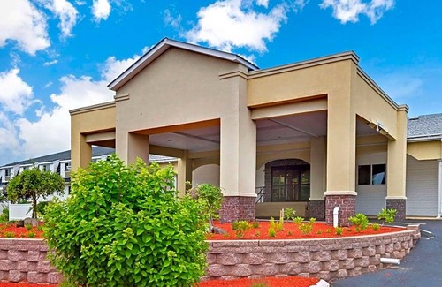 Kittery Hotel | 2-Star Hotel ∙ Ramada by Wyndham Kittery