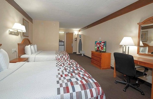 Yorkshire Hotel | 2-Star Hotel ∙ Red Roof Inn and Suites Newark - University