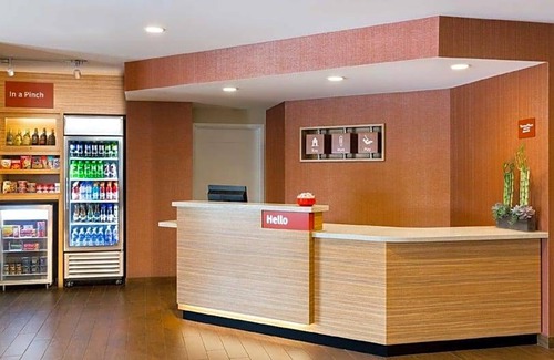 Bayberry Hotel | 2-Star Hotel ∙ TownePlace Suites by Marriott Syracuse Clay