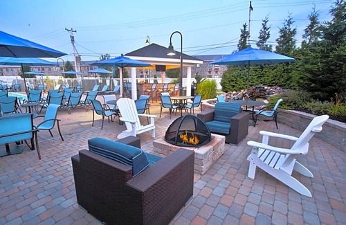 West Yarmouth Hotel | 2-Star Hotel ∙ Hampton Inn & Suites - Cape Cod / West Yarmouth