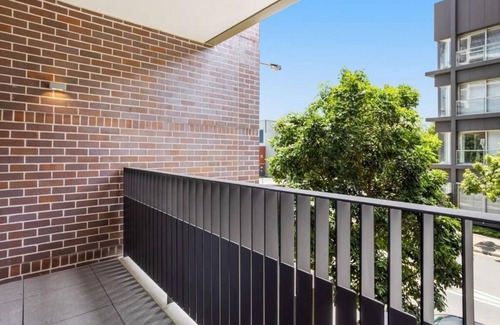 Newstead Apartment | 2-storey Apartment with Pool, Gym and BBQ - Q Stay