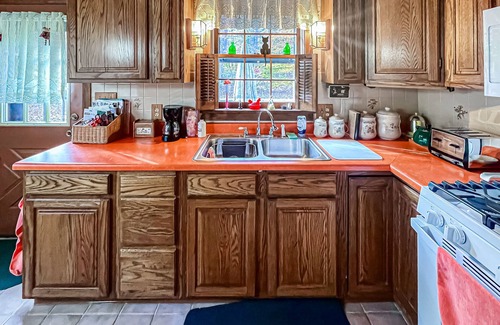 Stratton Cabin | 2-story cabin with beautiful views, deck, grill, outdoor dining area, & W/D