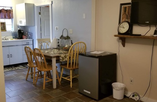Hemphill Cottage | 2 story cottage 2 bedroom 1 bath lake access seasonal. Six Mile on Toledo