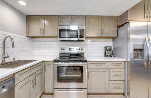 Belvedere Park Apartment | 2-Story Decatur Condo, Close to Downtown Atlanta!