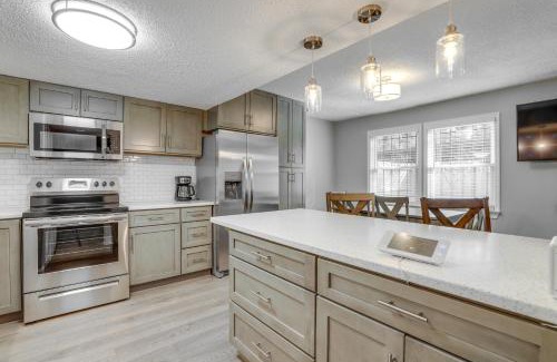 Belvedere Park Apartment | 2-Story Decatur Condo, Close to Downtown Atlanta!