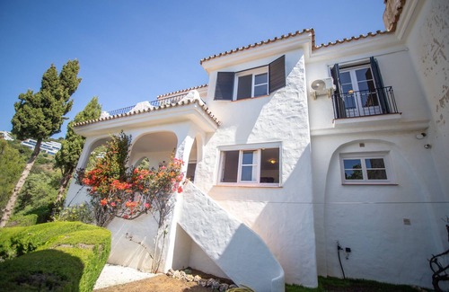 Marbella Ski Chalet | 2-Story townhouse with stunning ocean views