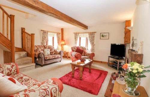 Hainford House | 2 Stud Cottage