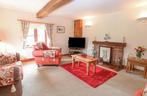 Hainford House | 2 Stud Cottage