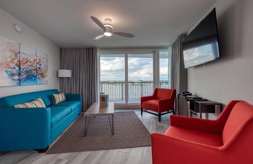 Treasure Island Hotel | 2 Stylish Resort Room with Beautiful Views, Outdoor Pool and Free Parking