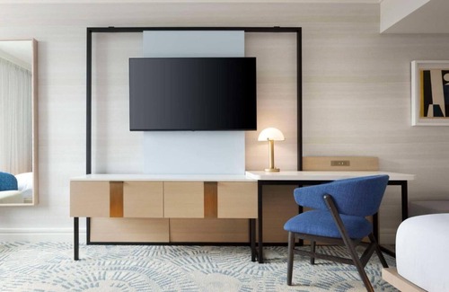 Glencoe Hotel | 2 Stylish Suites Near Mockingbird Station with Spa & Outdoor Pool
