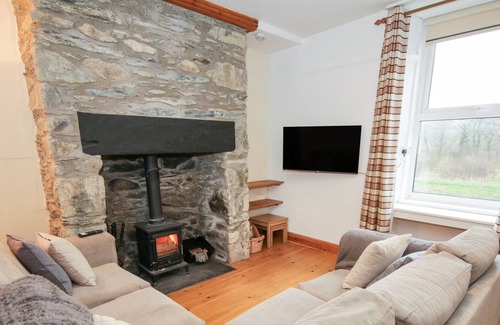 Trefriw Cottage | 2 TAN Y FEDW, pet friendly, country holiday cottage in Trefriw