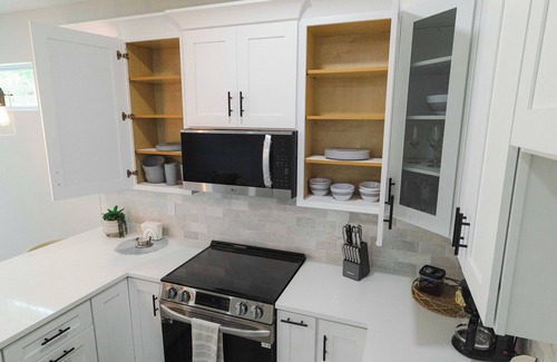 Brooksville House | # 2 The beautiful Lemon House by Joyful