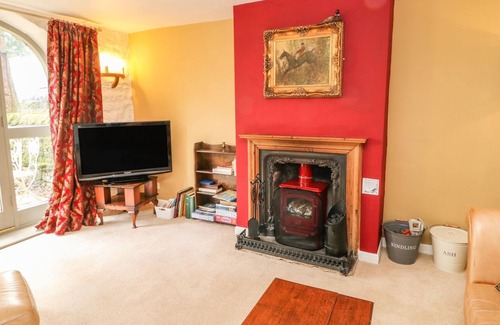 Romaldkirk Cottage | 2 THE COACH HOUSE, pet friendly, with open fire in Romaldkirk