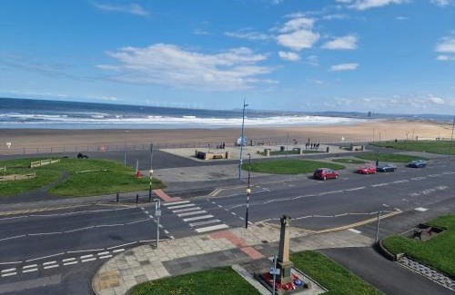 Seaton Carew House | 2 The Green, exceptional large house, sea views loads of bathrooms
