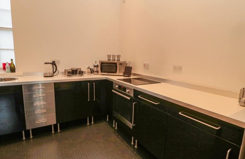 Embleton Cottage | 2 THE REFORMED CHURCH, character holiday cottage in Embleton
