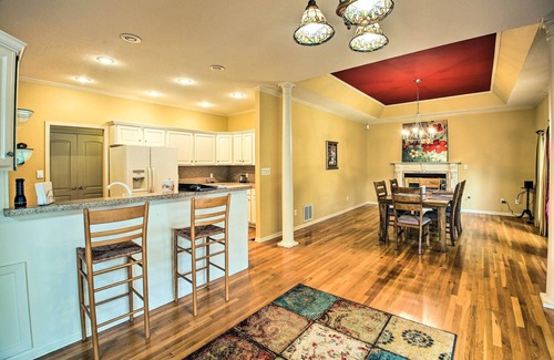 Lake Hamilton Cottage | 2-tier Deck & Boat Parking: Lake Hamilton Home