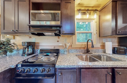 Mars Hill Cabin | 2 Tiny home cabins with private hot tubs, covered porches, & amazing views