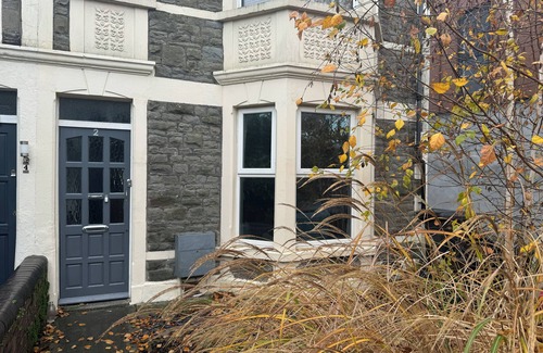 Brislington Cottage | 2 TRELAWNEY PARK, pet friendly, character holiday cottage in Bristol