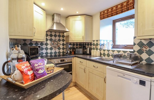 Cwmtirmynach Cottage | 2 TY CAPEL, pet friendly, character holiday cottage in Cerrigydrudion