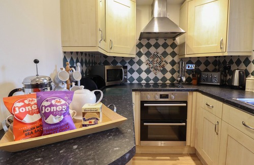 Cwmtirmynach Cottage | 2 TY CAPEL, pet friendly, character holiday cottage in Cerrigydrudion