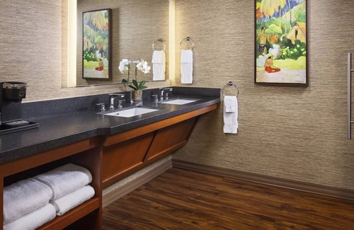 Crown Point Hotel | 2 units Bay View Double Suite Retreat | Catamaran Resort & Spa