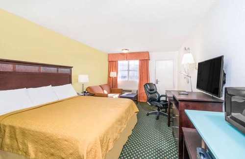 Lookout Valley Neighborhood Association Hotel | 2 Units Minutes from Rock City & Lookout Mountain, Pool Access! Pets Allowed