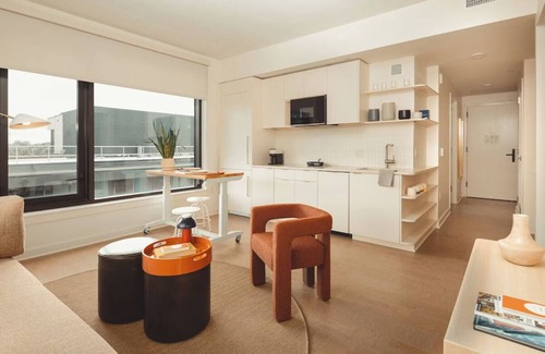 Old Fourth Ward Hotel | 2 Units | Modern Haven w/Kitchen, Pool & Fitness Access | Pet Friendly Stay