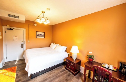 Shawnee On Delaware Hotel | 2 Units | Relax & Unwind in Nature | Ideal Stay for Golf Fans & Scenic Explorers