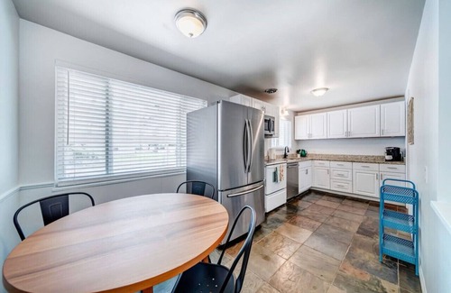 Millcreek House | 2 Units Up/Down Duplex/Fire-Pit Grill/Wi-Fi