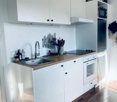 Broendy Strand Apartment | 2 værelses unik lejlighed nær strand og med parkering
