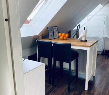 Broendy Strand Apartment | 2 værelses unik lejlighed nær strand og med parkering