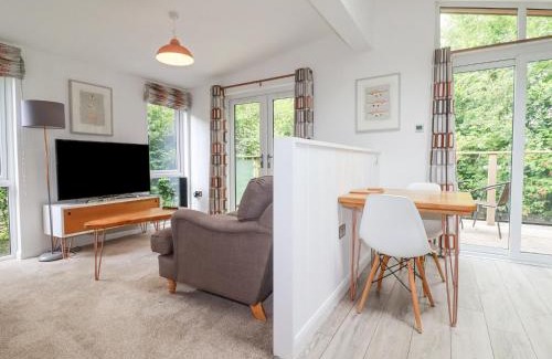 Looe House | 2 Valley View