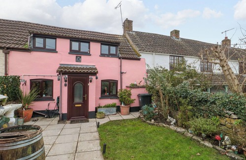 Kewstoke Cottage | 2 VICTORIA COTTAGES, romantic, country holiday cottage in Kewstoke