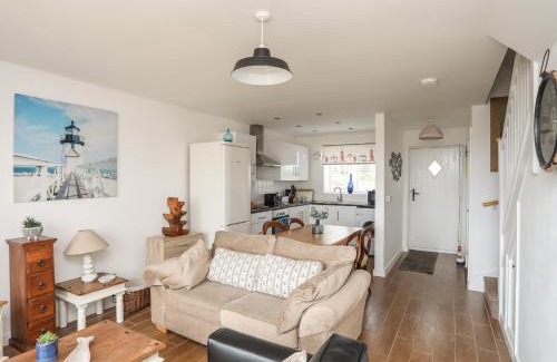 Pentraeth House | 2 Y Bont