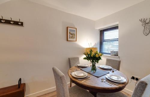 Bangor House | 2 Ysgoldy
