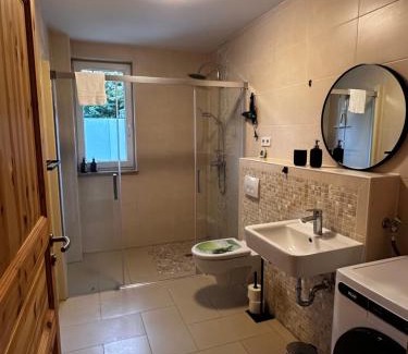 Petershagen Apartment | 2-Zimmer Wohnung, Parkplatz und Terrasse, Nah A10 und Berlin