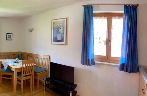 Blindau Apartment | (2) Zwei-Raum-Ferienwohnung 40qm, 1-4 Personen, Extra-Schalfzimmer, Wohnküche, große Balkonterrasse