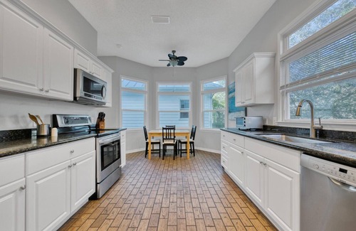 Dune Allen Beach House | 20 ft to Private Beach ☀️ 6 Chairs & Wagon, Carriage House Incl. ☀️ 30A