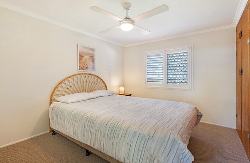 Dicky Beach House | 20 Mackay St Dicky Beach QLD