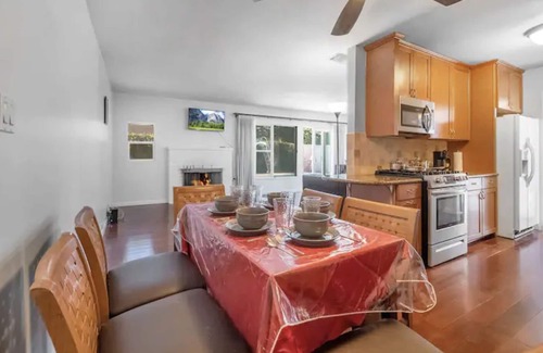 North Tustin House | 20 MIN TO BEACH, KING SIZE, PRIVATE POOL, GAMES