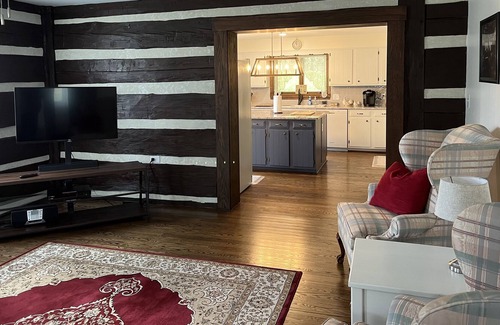 Tyrone Other | 20 min to State College! 1860’s country home. Spacious/quiet/walking tr