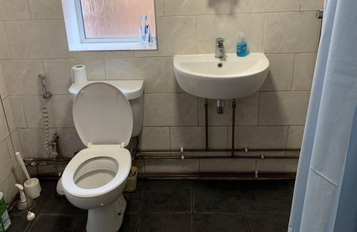 Dudden Hill Apartment | 20 minutes to centre with excellent transport links.