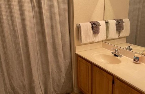 Venetian Bay Villages Apartment | 20 minutes to Disney. 4BR, 3BTH. Beautiful and cozy townhouse. All amenities of a resor.