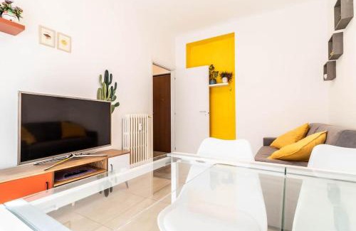 Rondo - Torretta Apartment | [20 minuti dal Duomo] Milano Smart Apartment