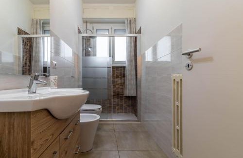 Rondo - Torretta Apartment | [20 minuti dal Duomo] Milano Smart Apartment