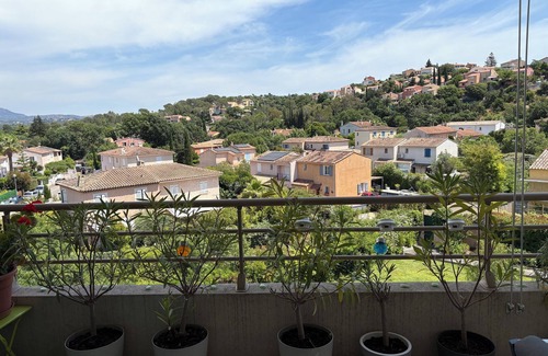 Valescure Apartment | 20 mns from beaches and center of St Raphaël.2 50m2 type with nice terrace.