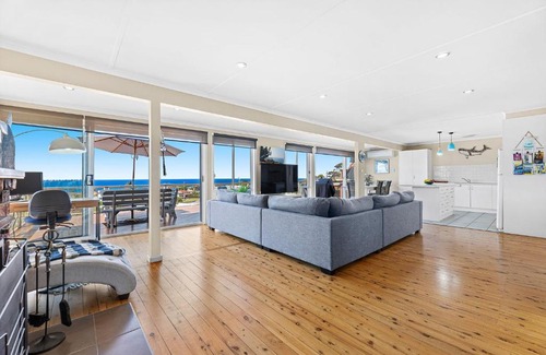 Dalmeny House | 20 Mummaga Way Dalmeny