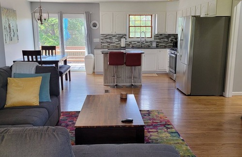 Dandridge House | 20% OFF Book by 9/30 Lake Dock Pavillion Hot Tub
