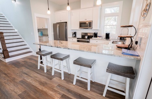 Magnolia Bluffs House | 20% OFF FALL! Quiet, Bayfront Seclusion w/Pond, Dogs Welcome!