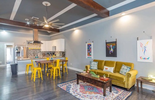 Smoketown Jackson House | 20% OFF! Luxury 3BR on the Bourbon Trail–Sleeps10